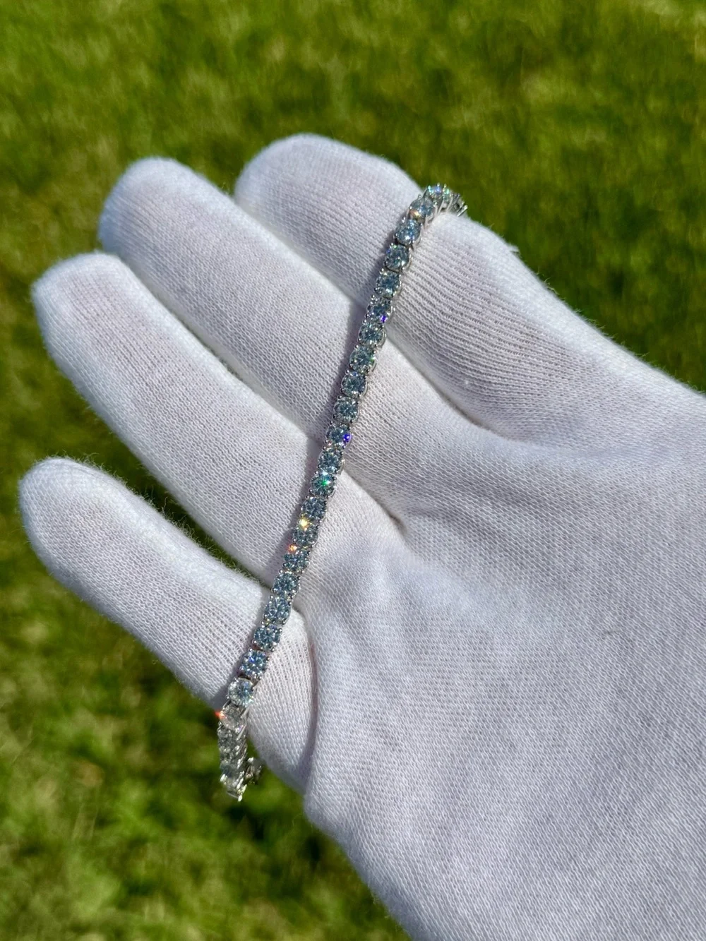 925 Silver, 11.7CTW Moissanite Tennis Bracelet - Picture 3 of 7